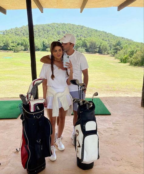 couple golf outfit pictures Couples Golfing, Mode Au Ski, Classy Couple, Super Rich Kids, Parc D'attraction, Golf Attire, Luxury Lifestyle Dreams, Future Lifestyle, Sporty And Rich