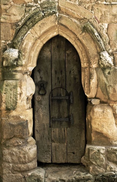 Medieval Door, Castle Doors, Door Inspiration, Cool Doors, Rustic Doors, Fairy Doors, Old Door, Old Doors, Architecture Old