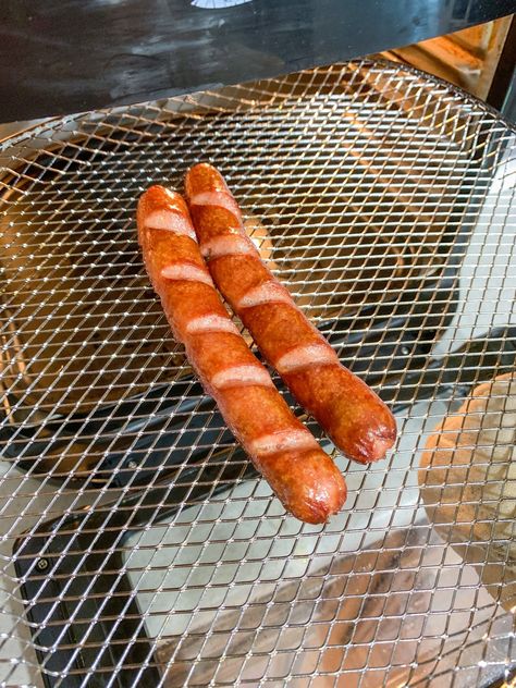 Cooking Hot Dogs In Air Fryer, Air Fryer Hot Dogs Time, Air Fryer Hot Dogs Recipes, Hotdogs In Airfryer, Air Fryer Hotdogs, Air Fry Hot Dogs, Hot Dogs In Air Fryer, Oven Hot Dogs, Kalorik Air Fryer