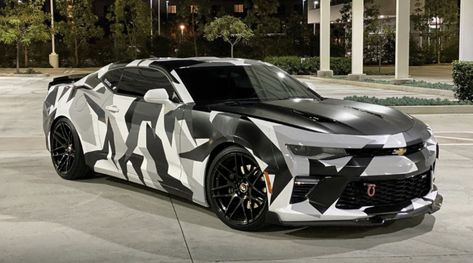 Camaro Wrap Ideas, Camaro Car Wraps, Cyberpunk Cars, Camaro Stickers, Chevrolet Camaro 2015, 2014 Camaro Ss, Chevrolet Camaro Yellow, Harley Davidson Artwork, Dream Cars Mercedes