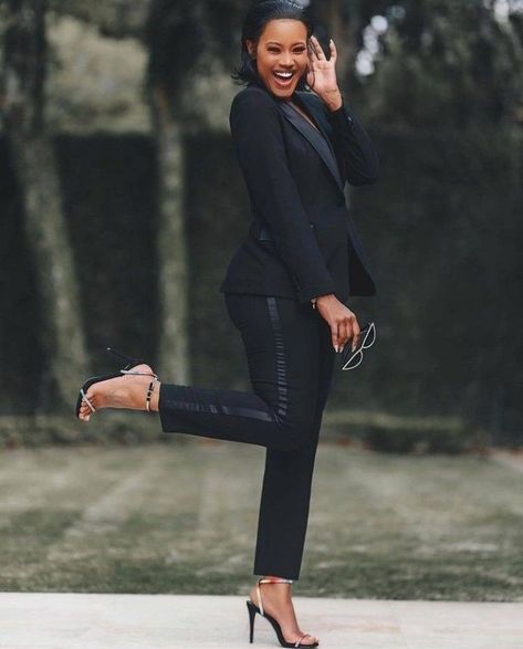 Poses For Corporate Photoshoot, Pant Suit Poses Women, Formal Wear Photoshoot Women, Business Casual Photoshoot Black Women, Graduation Suit Ideas For Women, All Black Graduation Outfit, Ceo Branding Photoshoot, Business Photoshoot Ideas Women Studio, Suit Photoshoot Women