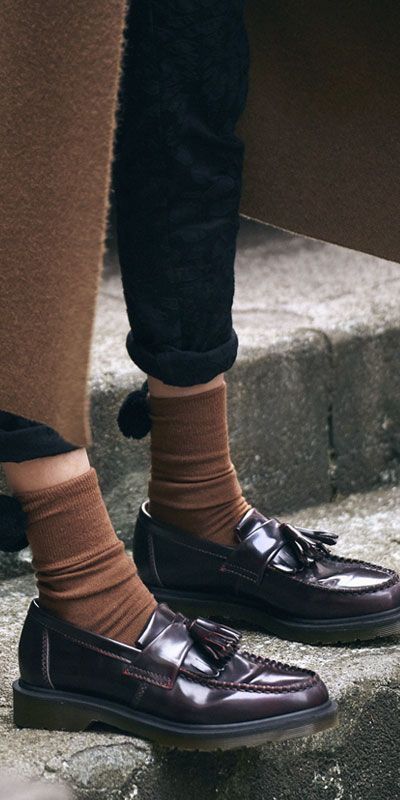 Dr Martens Adrian, Shoes Trends, Shoes And Socks, Doc Martens Outfit, Loafers Outfit, London Tattoo, Tim Walker, Chique Outfits, Tassel Loafers