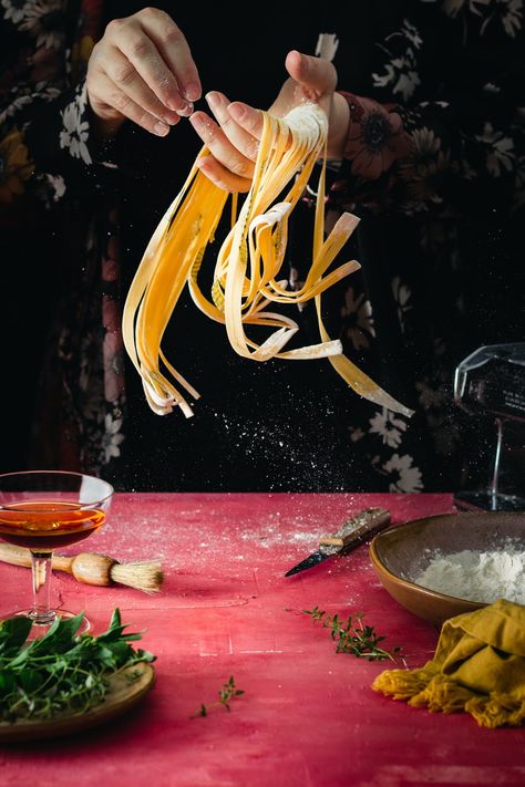 Thanks to Bruna Branco for making this photo available freely on @unsplash 🎁 Pici Pasta, Best Italian Restaurants, Handmade Pasta, Making Pasta, Pasta Fresca, Italian Cooking, Fresh Pasta, Cooking Class, Fresh Fruits And Vegetables