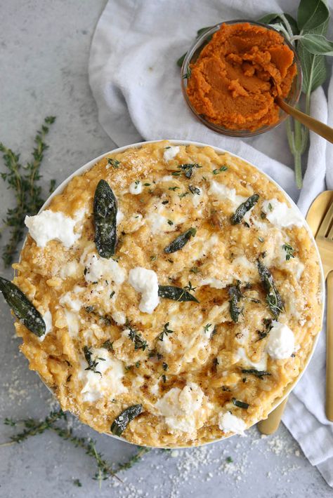 This super simple fall risotto is so creamy from the pumpkin purée and burrata cheese! It's topped with a thyme and sage brown butter for extra flavor too! Pumpkin Burrata, Burrata Risotto, Fall Risotto, Pumpkin Menu, Sage Brown Butter, Meatless Mains, Savory Pumpkin Recipes, Burrata Cheese, Cheese Pumpkin