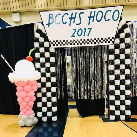 Ice cream sundae and balloon wall for 50's-themed homecoming Homecoming Dance Decorations, Homecoming Dance Themes, Unique Event Decor, Grease Party, 50s Theme Parties, Homecoming Decorations, Sock Hop Party, Homecoming Floats, Homecoming Spirit Week