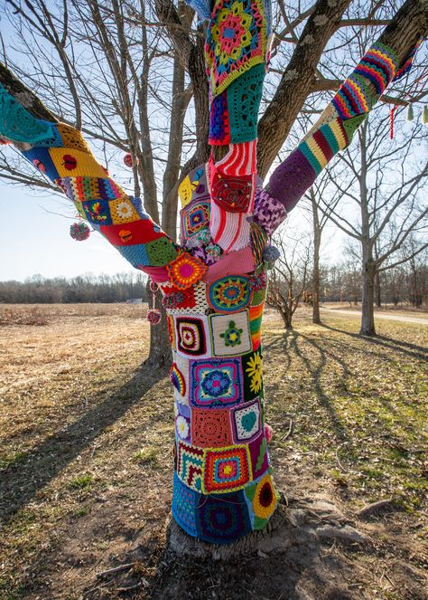 Knitted Installation, Boho Treehouse, Crochet Trees, Hospital Garden, Name Tree, Tree Crochet, Yarn Trees, Cute Tree, Crochet Tree