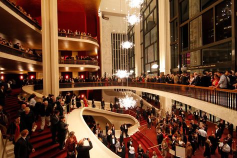 Here’s everything you need to know for a very classy night out at the Met Opera. Ken Howard, Met Opera, Anna Netrebko, Vienna State Opera, A Night At The Opera, Richard Wagner, Metropolitan Opera, Opera Singers, The Opera