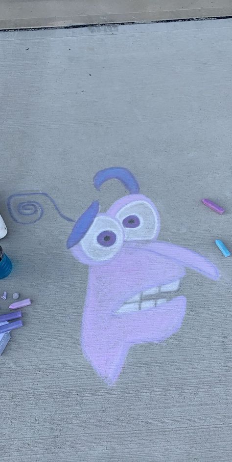 Inside Out Chalk Art, Chalk Characters, Inside Out Fear, Easy Chalk Drawings, Chalk Designs, Fun Chalk Art, Chalk Ideas, Chalkboard Calendar, Side Walk