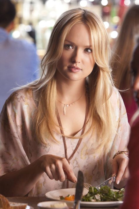 Charlie Rhodes, Kaylee Defer, Gossip Girl Season 5, Gossip Girl Hairstyles, Vanessa Abrams, Girls Tv Series, Jenny Humphrey, Nate Archibald, Gossip Girls