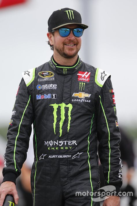 Kurt Busch, Stewart-Haas Racing Chevrolet Kurt Busch, Daytona 500, Nascar Cup, Action Sports, Monster Energy, Sports Photography, Nascar, Race Cars, Motorcycle Jacket