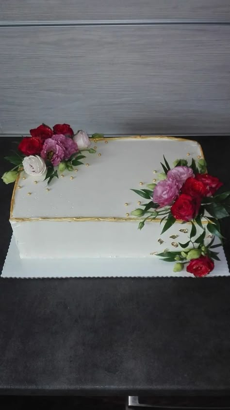 Rectangle Wedding Cake Ideas, 50th Birthday Cake Rectangle, Sheet Cake With Fresh Flowers, Wedding Sheet Cake Designs, Rectangle Wedding Cake, Rectangular Cake Decoration Ideas, Wedding Sheet Cake Ideas, Rectangle Cake Designs, Simple Sheet Cake Designs