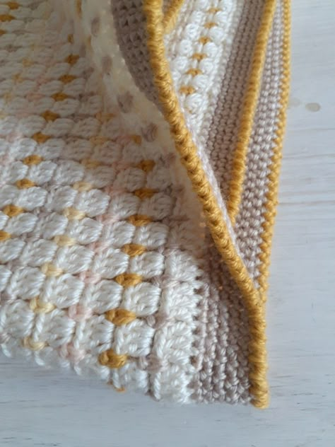 Yellow And Gray Crochet Blanket, Yellow Baby Blanket Crochet, Yellow Crochet Blanket, Modern Crochet Ideas, Crochet Sweater Design, Crochet Square Blanket, Crocheted Blanket, Crochet Blanket Designs, Crochet Patterns Ideas