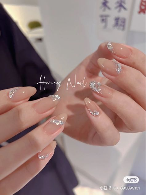 Bridal Nails Wedding Korean, Wedding Nails Asian, Jelly Rhinestone Nails, Nails Art For Wedding, Wedding Nails For Short Nails, Asian Wedding Nails, Wedding Nails Korean, Korean Bridal Nails, Japanese Wedding Nails