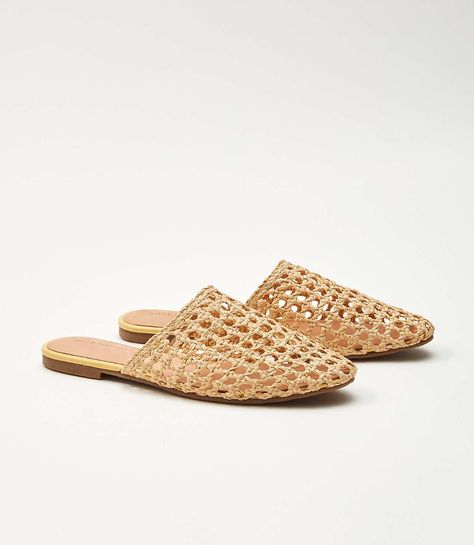 Salt + Umber Raffia Slides | Lou & Grey Rafia Bag, Flat Shoes Outfit, Vacation Sandals, Woven Mules, Chic Natural, Beachy Chic, Cold Process Soap Recipes, Handmade Sandals, Woven Raffia