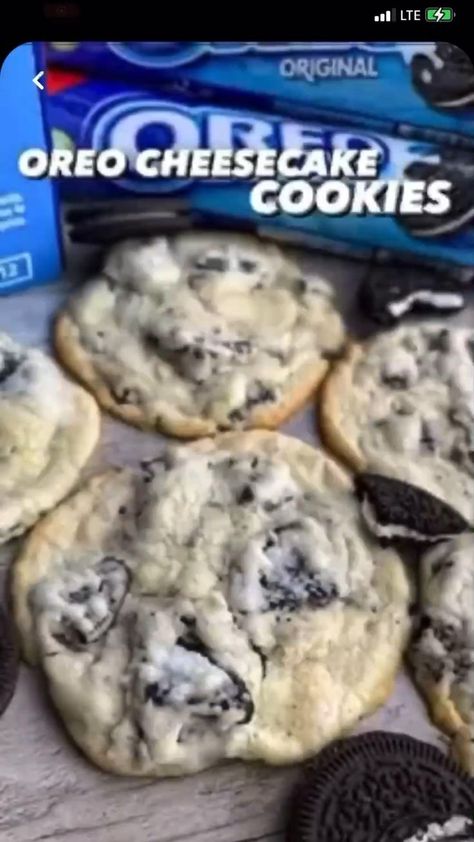 Out Of The Box Desserts, 5 Ingredient Oreo Cheesecake Cookies, Birthday Sweets Recipes, Baking Recipes With Oreos, Oreos Cookies Recipes, Snacks To Make With Oreos, Video Recipes Desserts, Oreo Dessert Videos, Oreo Baking Ideas