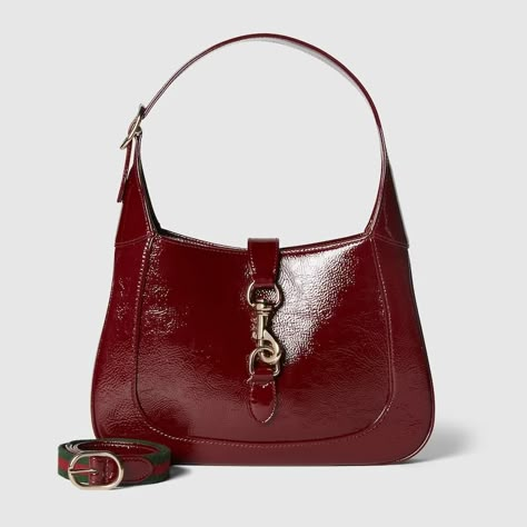 Shop the Gucci Jackie small shoulder bag in bordeaux at GUCCI.COM. Enjoy Free Shipping and Complimentary Gift Wrapping. Bridal Bag, Red Accessories, Classic Bags, Summer Accessories, Small Shoulder Bag, Small Leather Goods, Trending Shoes, Gucci Bag, Evening Bags