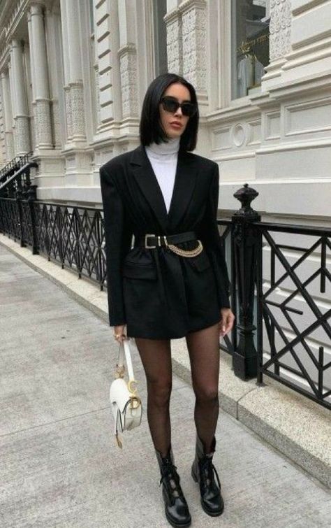 Latina Outfits, Paris Outfits, Fashion Tights, Looks Black, Mode Inspo, Fall Fashion Outfits, Fit Check, Looks Style, Winter Fashion Outfits