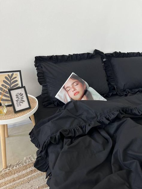 This would pair so well with statement decorative pillows!** 90s Bed, Black And Grey Bedding, Clean Room Aesthetic, Cute Bed Sheets, Black Bed Sheets, Gothic Bed, Grey Comforter, Bed Duvet, Black Sheets