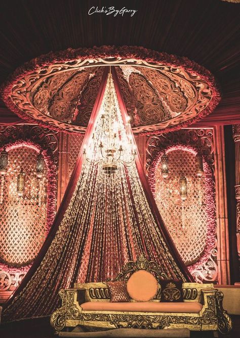 Say Goodbye To The Stage: 12 Alternatives For The Reception That Are Better Than A Stage Set-up! Wedding Reception Elegant, Lehenga Photos, Wedding Stage Backdrop, Wedding Stage Decor, Reception Backdrop, Wedding Reception Backdrop, Wedding Entrance Decor, Wedding Stage Design, Classic Wedding Decorations