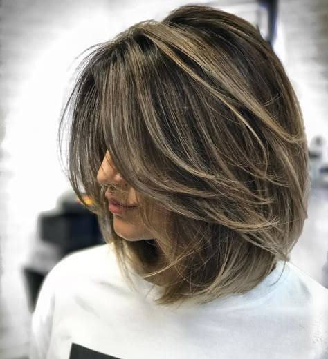 Shoulder Layered Haircuts, Haircuts Shoulder Length, Layered Haircuts Shoulder Length, Shoulder Length Haircuts, Oval Face Haircuts, Medium Short Hair, Hair Cut Ideas, Haircuts For Curly Hair, Shoulder Length Hair Cuts