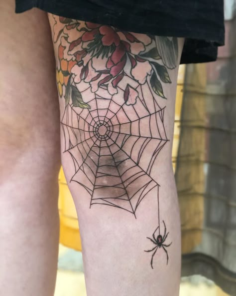 Traditional Tattoo Outline, Getting Tattooed, Apple Tattoo, Charm Tattoo, Earthy Tattoos, Artsy Tattoos, Spider Web Tattoo, Private Tattoos, Armband Tattoos