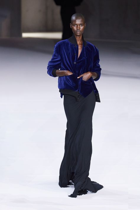 Yves Klein Blue, 2016 Menswear, Haider Ackermann, Vogue Russia, Fashion Show Collection, Fashion 2020, Vogue Paris, Evening Wear, Paris Fashion