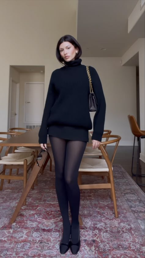 Rok Mini, Paris Mode, Neue Outfits, Outfit Chic, Miniskirt Outfits, Work Fits, Looks Street Style, Tights Outfit, Mode Inspo