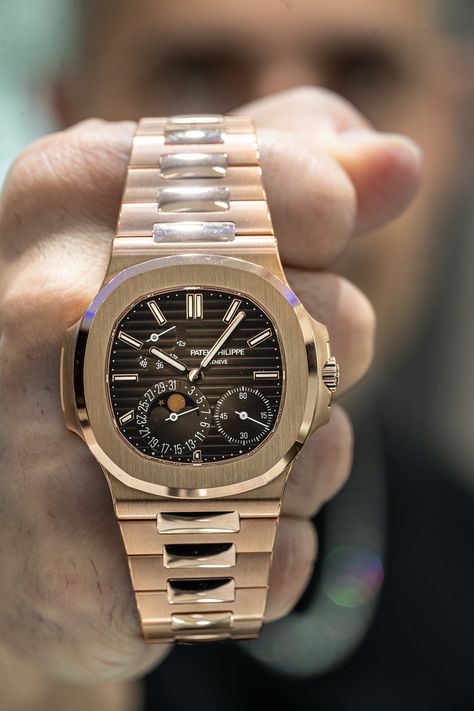 Patek Philippe Nautilus 5712, Patek Philippe Watches Men, Mens Luxury Lifestyle, Stylish Watches Men, Audemars Piguet Watches, High End Jewelry, Timeless Watches, Fancy Watches, Patek Philippe Watches