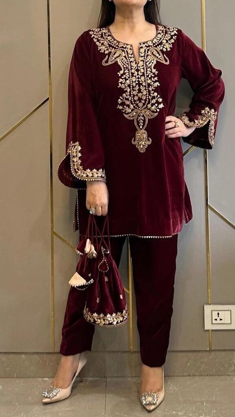 Velvet Cord Set, Kurta With Dupatta, Velvet Kurta, Short Frocks, Full Sleeve Top, Velvet Dress Designs, Cord Set, Pakistani Fashion Party Wear, Fancy Tops