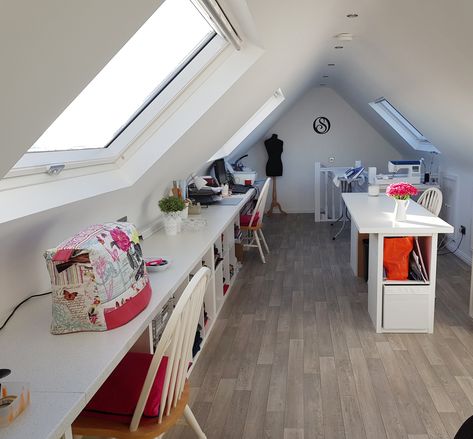 Attic Sewing Room, Attic Craft Rooms, Attic Loft Ideas, Craftroom Storage, Attic Studio, Loft Extension, Attic Office, Home Library Rooms, Attic Loft