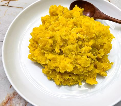 Mashed Ripe Plantain - Healthier Steps Mashed Plantain Recipes, Plantain Meals, Plantain Recipes Healthy, Plantain Bread, Cauliflower Benefits, How To Cook Plantains, Mashed Plantains, Baked Plantains, Stew And Dumplings