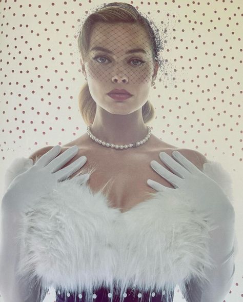 Margot Robbie Poster, Margot Robbie Harley Quinn, Margot Robbie Harley, Barbie Books, Dakota Johnson Style, Female Actresses, Barbie Movies, Barbie World, Margot Robbie