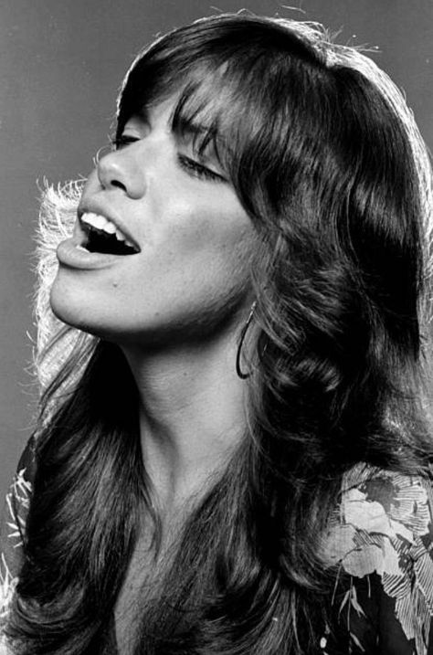 Carly Simon 70s, Carley Simon, Jack Mitchell, You're So Vain, Boyfriend Justin, Spy Who Loved Me, 70s Hair, Carly Simon, Star Trek Images