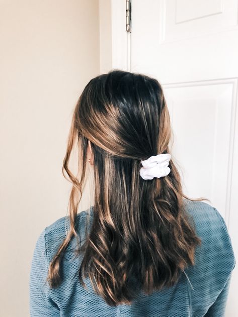 Peinados Fáciles Para Cabello Corto, Penteado Cabelo Curto, Quick Hairstyles, Grunge Hair, Hairstyles For School, Messy Hairstyles, Scrunchie Hairstyles, Gorgeous Hair, Hair Day