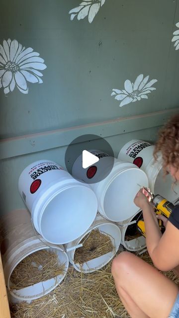 Buckets For Nesting Boxes, Bucket Chicken Nesting Boxes, Chicken Boxes Nesting Diy Projects, Homemade Chicken Nesting Boxes, Hen Boxes Ideas, Nest Boxes For Chickens Diy, Bucket Nesting Boxes 5 Gallon, Chicken Coop Laying Box Ideas, Chicken Nest Box Ideas