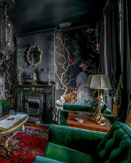 This Edwardian four-bedroom house in Leicestershire has lots of original features and has been painted in dark colors with glamorous gold accents. Dark Eclectic Bedroom, Fantasy Rooms, Dark Home Decor, Goth Home, Dark Home, Eclectic Bedroom, Maximalist Decor, Deco Boheme, Dark Interiors