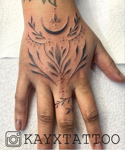 Witchy Tattoos Leg Sleeve, Hand Tattoo Feminine, Swirl Hand Tattoo, Hand Adornment Tattoo, Moon And Vine Tattoo, Ivy Hand Tattoo, Line Work Hand Tattoo, Vine Hand Tattoos For Women, Witchy Floral Tattoo