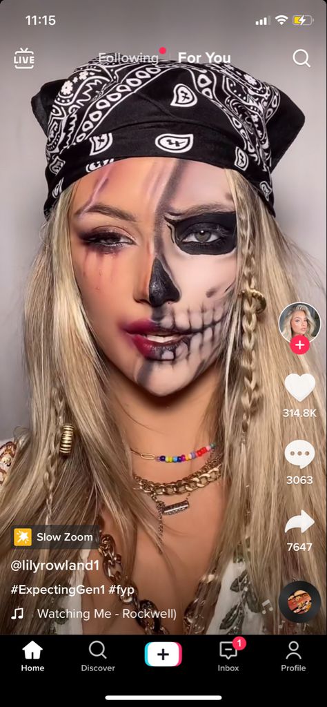 Pirate Makeup Men Halloween, Scary Pirate Costume Woman, Diy Pirate Makeup For Women, Scary Pirate Halloween Costumes, Pirate Glam Makeup, Zombie Cowgirl Makeup, Pretty Pirate Makeup, Skull Pirate Makeup, Pirate Skeleton Makeup