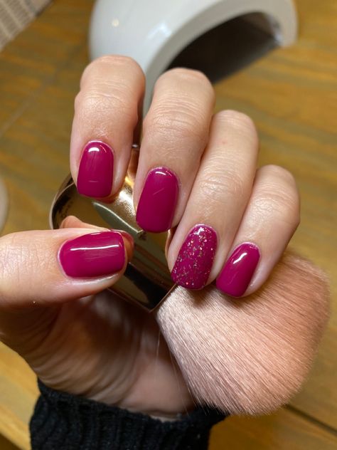 Raspberry Nails Design Art, Raspberry Nail Art, Dark Pink Nails Ideas, Raspberry Nails Design, Raspberry Nail Color, Raspberry Nails, Beetles Gel Polish, Berry Nails, Dark Pink Nails