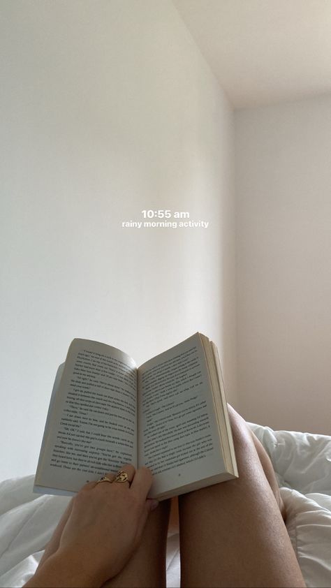 Book Post Instagram Story, Morning Reading Instagram Story, Insta Story Activities, Daily Picture Ideas, Work Instagram Story Ideas, Insta Story Book Reading, Reading Book Ig Story, Book Aesthetic Ig Story, Daily Life Aesthetic Insta Stories