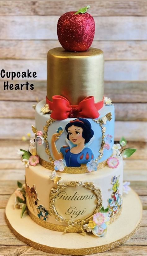 Snow White 2nd Birthday Party, Baby Snow White Birthday Party, Snow White Birthday Party Cake, Snow White Centerpiece Ideas, Snow White Party Decorations, Snow White Party Ideas, Snow White Birthday Cake, Snow White Birthday Party Ideas, Disney Princess Birthday Cakes