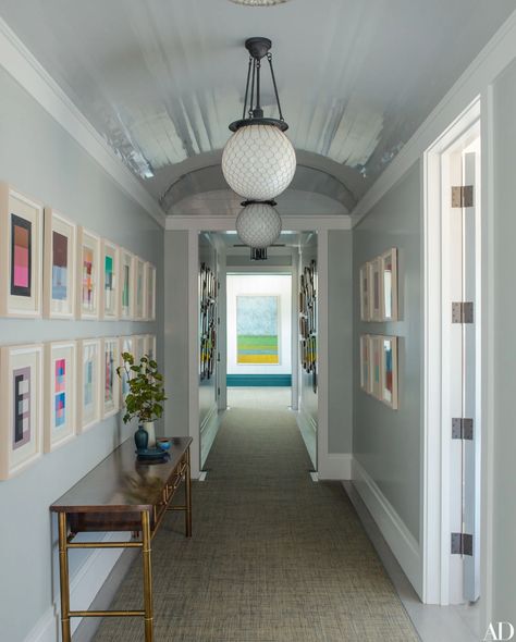 Step Inside a Bridgehampton Home Designed by Steven Gambrel | Architectural Digest Steven Gambrel, Grey Hallway, Historical Concepts, Upstairs Hallway, Long Hallway, How To Dress A Bed, Entrance Foyer, Entry Hallway, Hallway Ideas Colour