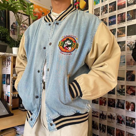 80s Letterman Jacket Outfit, Letterman Jacket Aesthetic, Old Skool Outfit, Letterman Jacket Outfit, Vintage Outfits Men, Varsity Jacket Outfit, Air Jordan 1 Outfit, Racing Jackets, College Jackets