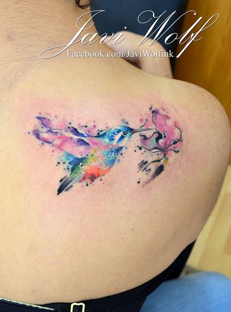 Watercolor Hummingbird Tattoo. Tattooed by javiwolfink www.facebook.com/javiwolfink Hummingbird Tattoo Watercolor, Tattoo Hummingbird, Tattoo Watercolor, Watercolor Hummingbird, Bear Tattoos, Geniale Tattoos, Hummingbird Tattoo, Dragonfly Tattoo, Bird Tattoo