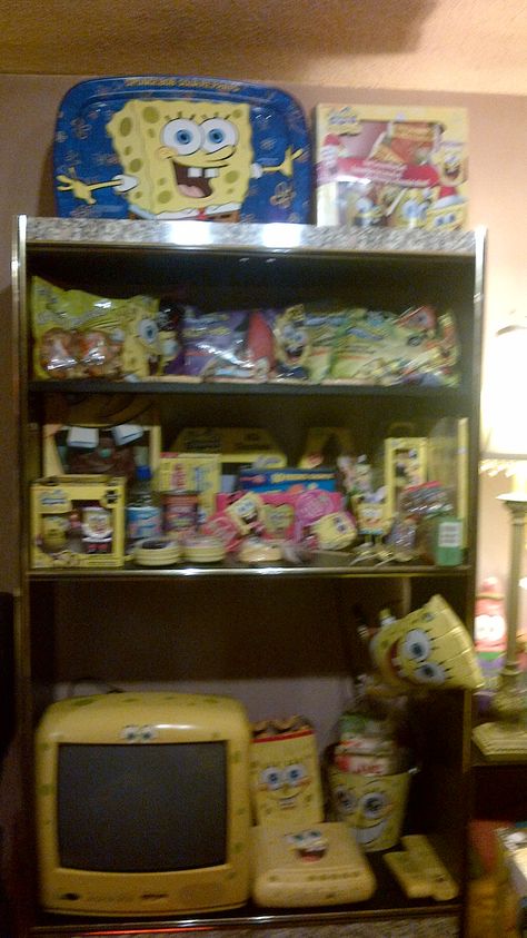 Old Spongebob Aesthetic, Spongebob Nostalgia, Spongebob Room, Spongebob Merchandise, Spongebob Things, Spongebob Collection, 2000s Toys, Spongebob Pics, Spongebob Birthday Party