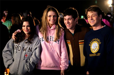 An 'O.C.' Group Halloween Is Easy Without Throwing Down Money Like a Newpsie Sandy Cohen, The Oc Tv Show, Ryan Atwood, Oc California, The O.c., Adam Brody, Mischa Barton, Rachel Bilson, Movies And Series