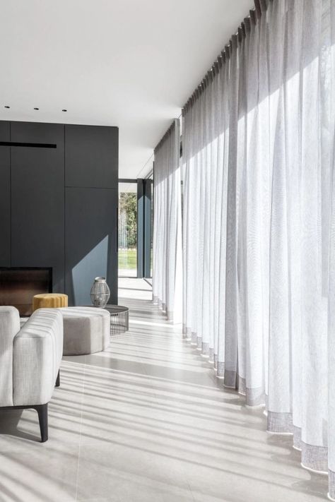 Blinds And Curtains Living Room, Sheers Curtains Living Room, Curtains Living Room Modern, Plain Curtains, Room Curtains, Home Curtains, Design Del Prodotto, Curtain Designs, Lounge Room