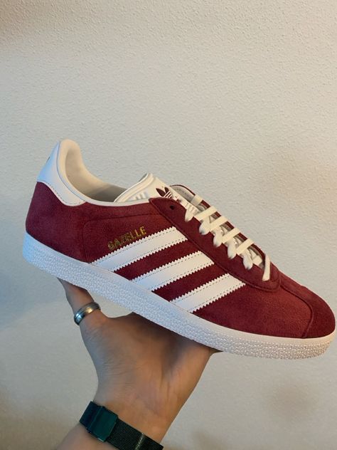 Red Adidas Shoes, Shoe Wishlist, Crystal Shoes, Shoe Inspo, Red Adidas, Everyday Outfit, Adidas Gazelle, Red Aesthetic, Disney Outfits