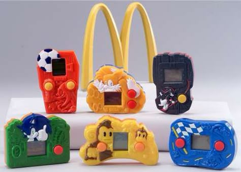 Those Were the '90s! - Remember when a trip to McDonald's was less about food and more about toys? 90s 2000s Nostalgia, 2000s Toys, Right In The Childhood, Childhood Memories 90s, Mcdonalds Toys, Childhood Memories 2000, 90s Toys, 2000s Nostalgia, Nostalgic Toys