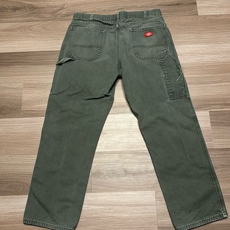 Dickies vintage carpenter pants Vintage Dickies Pants, Green Dickies, Dickies Carpenter Pants, Fits Aesthetic, Vintage Dickies, Dickies Pants, Guys Clothing Styles, Party Inspo, Streetwear Men